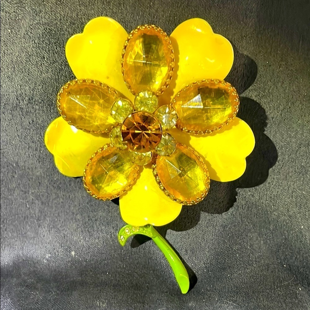 Vintage Yellow enamel and rhinestone Flower Brooch